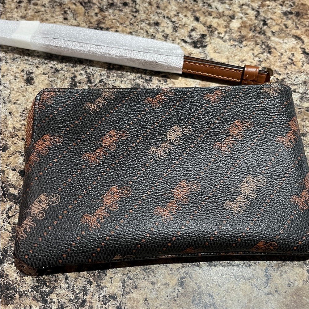 Coach Corner Zip Wristlet With Horse And Carriage Dot Print - Picture 5 of 6